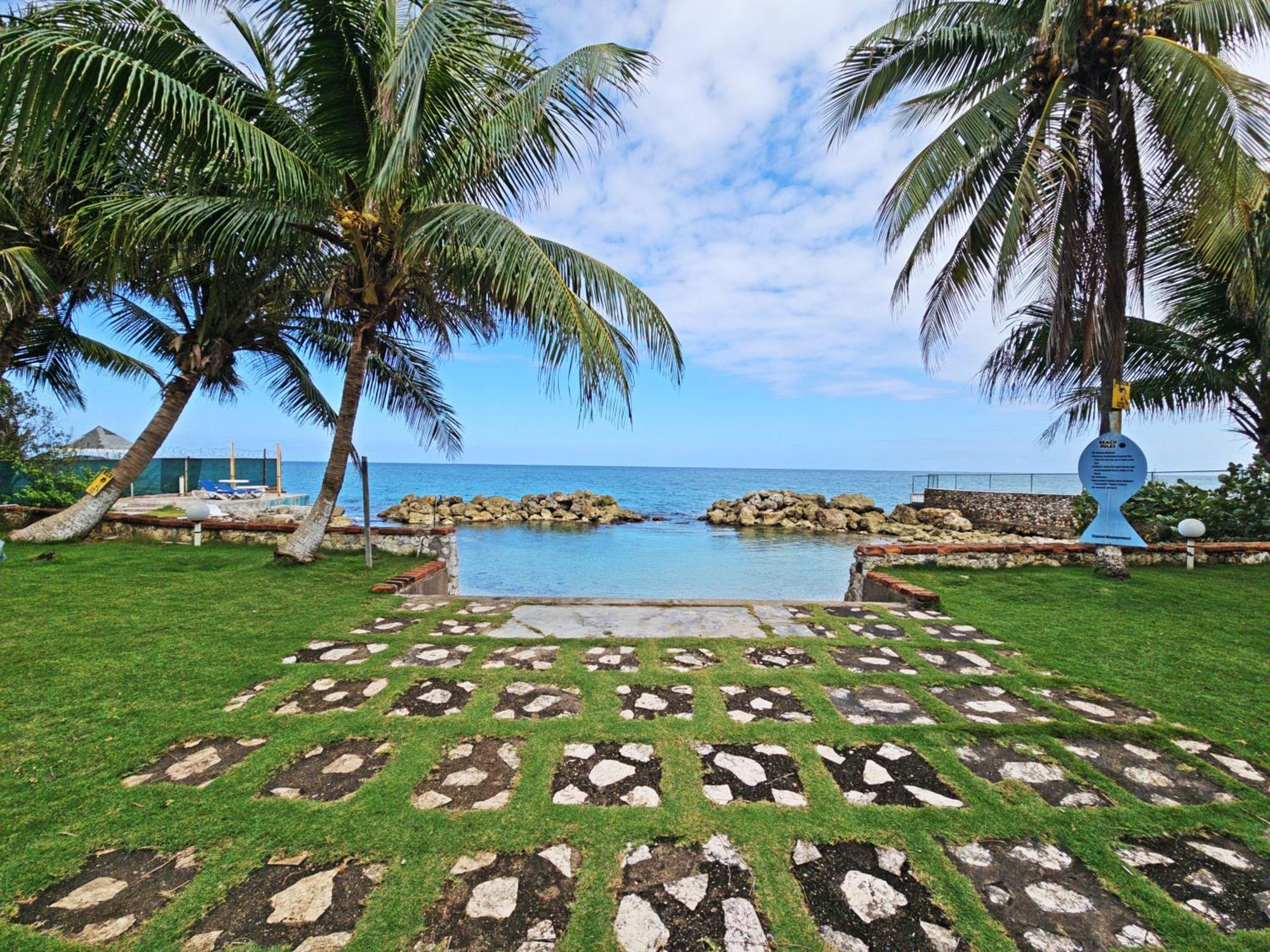 Chrisanns Paradise Suite By The Ocean - Apt#9 オーチョ・リオス エクステリア 写真